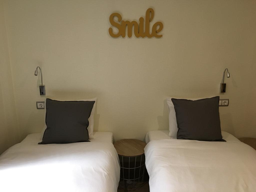 1E Azofaifo St Apartment Sevilla Eksteriør billede