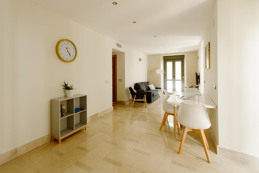 1E Azofaifo St Apartment Sevilla Eksteriør billede